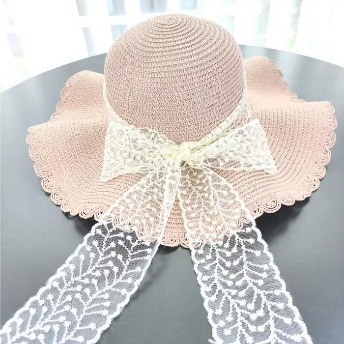 Chapeau de paille tendance pour femmes et filles