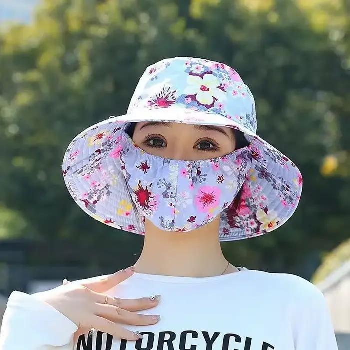 Chapeau avec masque facial intégré