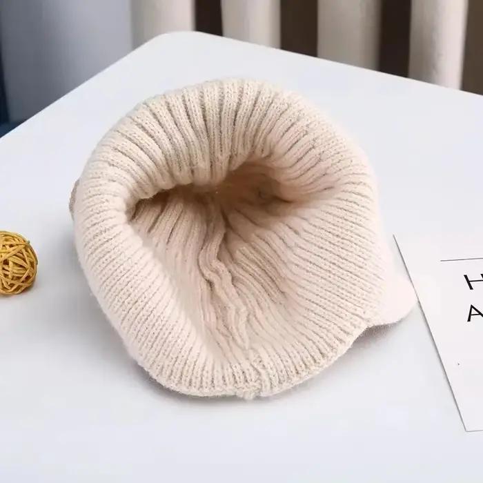 Chapeau en laine pour bébé