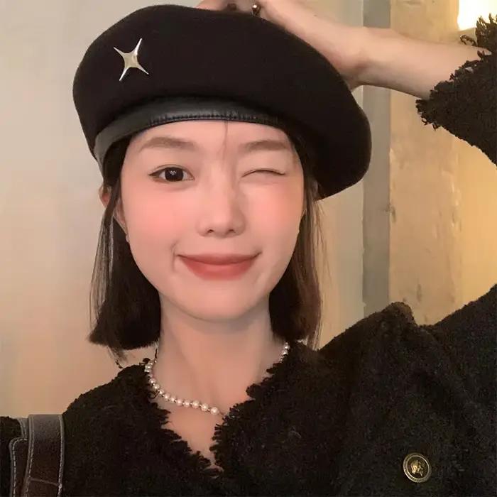 Béret noir de haute qualité pour femmes