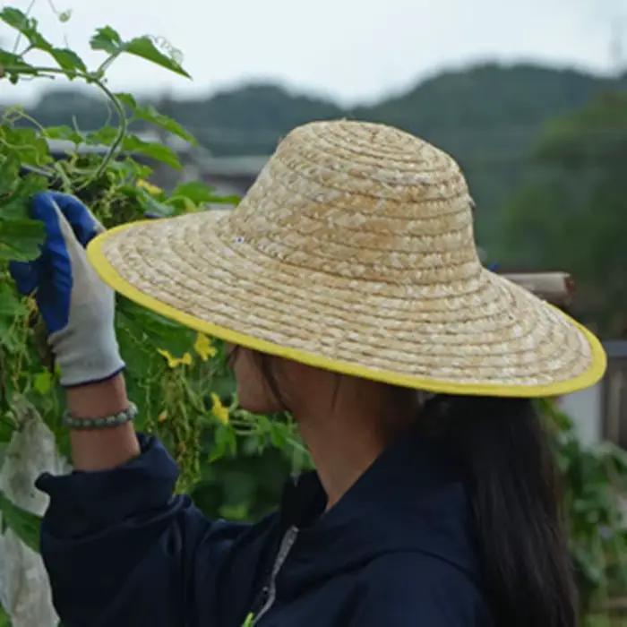 Grand chapeau de paille pour fermiers