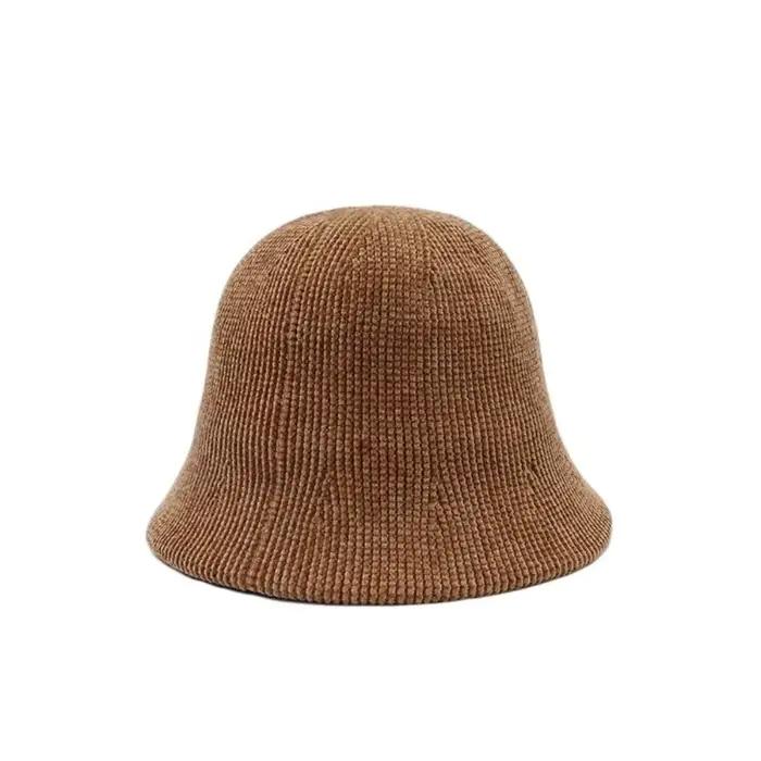 Chapeau de pêcheur tricoté en Chenille