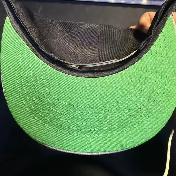 Chapeau de soleil noir élégant