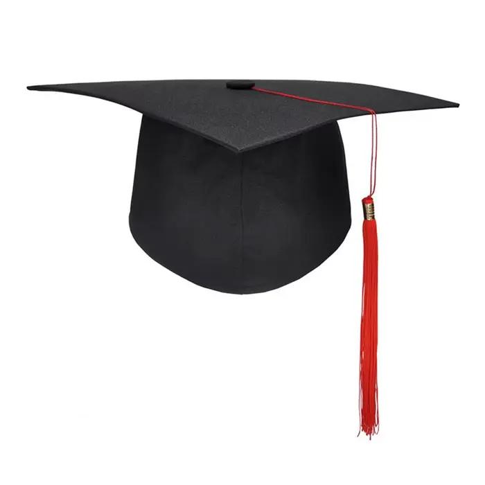 Casquette de médecin de remise de diplôme avec pompon