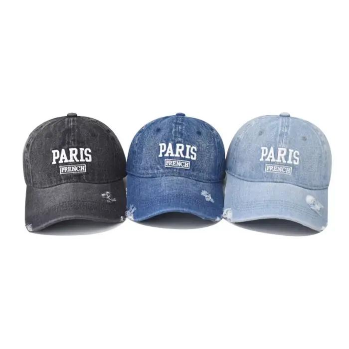 Chapeau de baseball en jean à trous