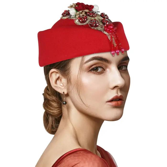 Chapeaux de mariage rétro