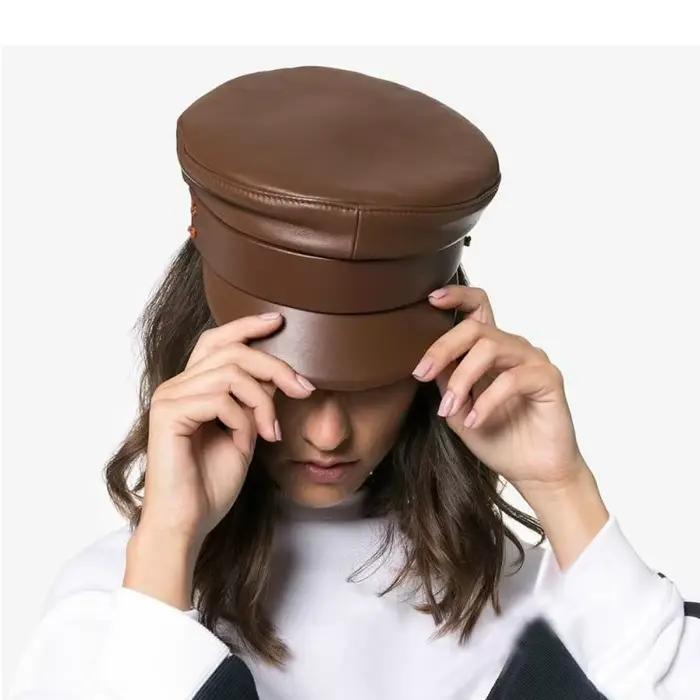 Chapeau en cuir PU noir pour femme