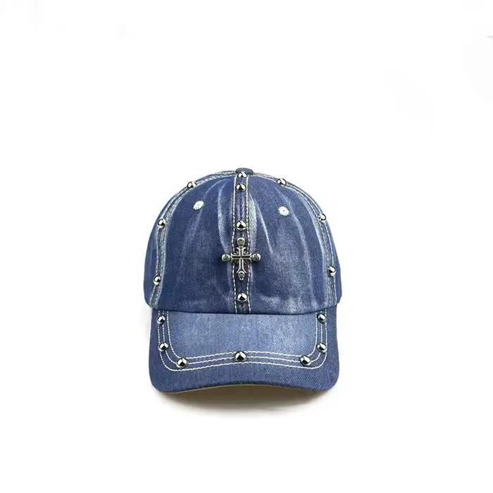 Casquette de baseball à clous croisés