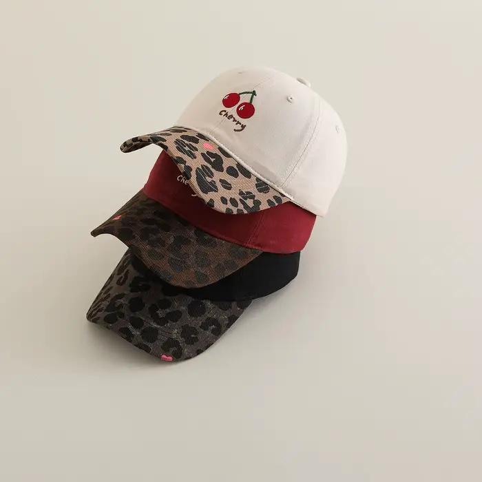 Casquette de baseball unisexe pour enfants imprimée léopard cerise casquette d'été pour garçons et filles occasion sportive et ludique