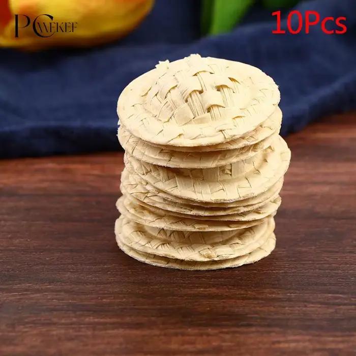 Mini chapeau de paille pour maison de poupée