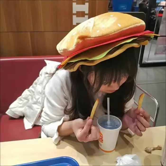 Chapeau fantaisie mignon