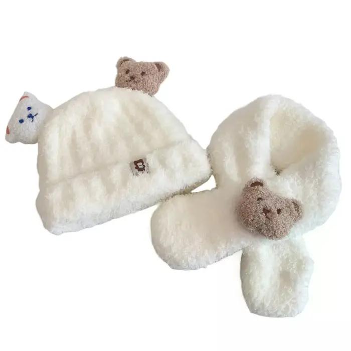 Chapeau et écharpe pour bébé