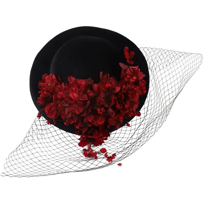 Chapeau de mariage de style britannique avec voile intégré