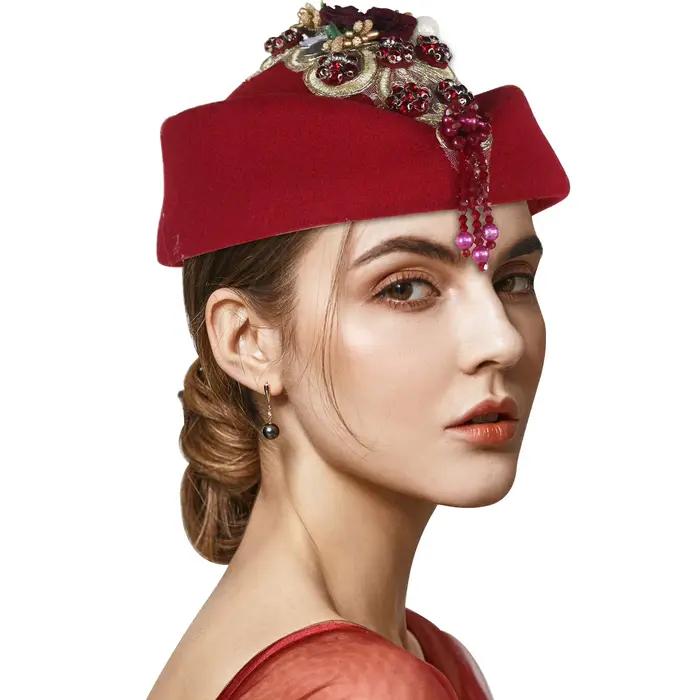 Chapeaux de mariage rétro