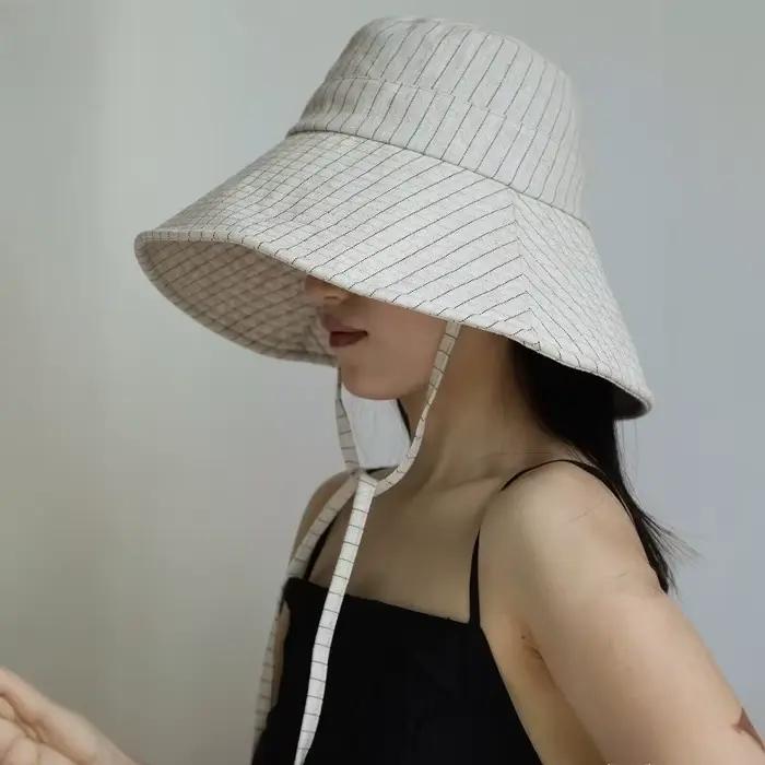 Chapeau Bob Femme d'Été en Lin Jacquard à Rayures