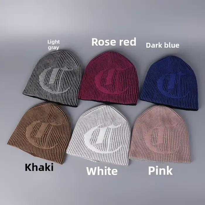 Casquette en laine tricotée avec lettres imprimées pour femmes