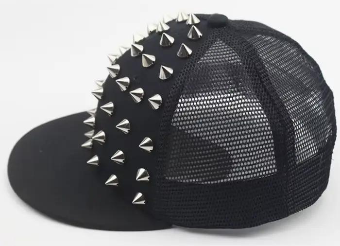 Chapeau plat à rivets pour hommes et femmes