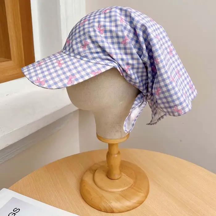 Casquette de baseball style rural avec foulard à carreaux et nœud