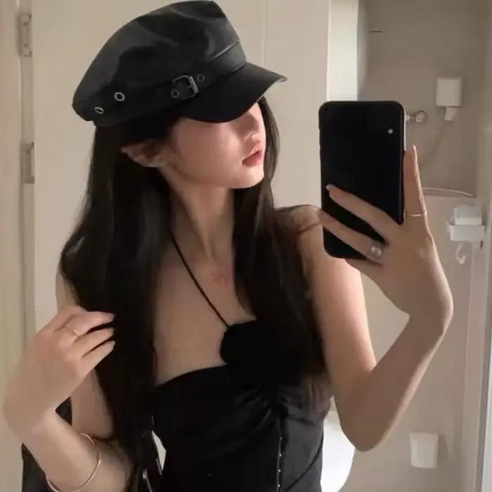 Béret en cuir noir rétro pour femmes