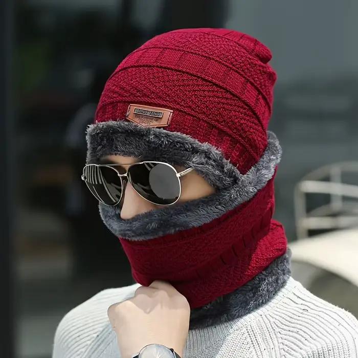 Chapeau et écharpe d'hiver en tissu épais