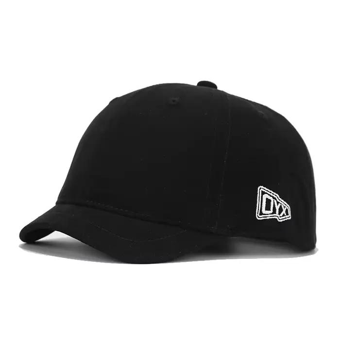 Chapeau de baseball à bords courts