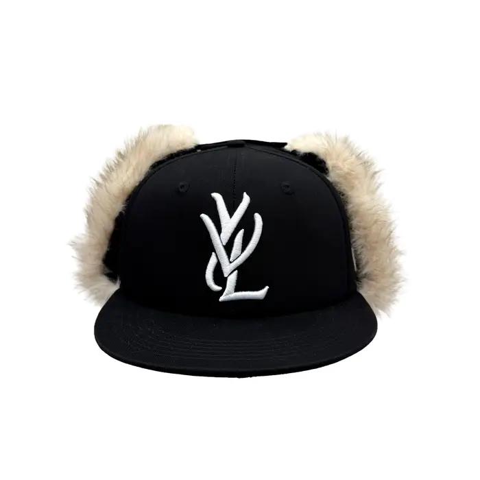 Chapeau YVLFur style Playboi Carti avec logo brodé