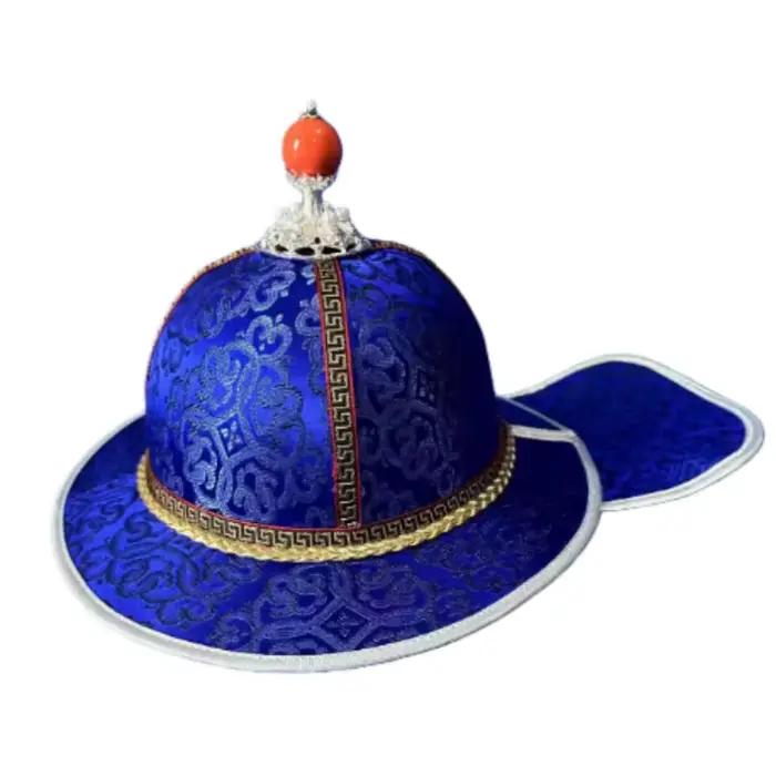 Chapeau mongol à pointe doré