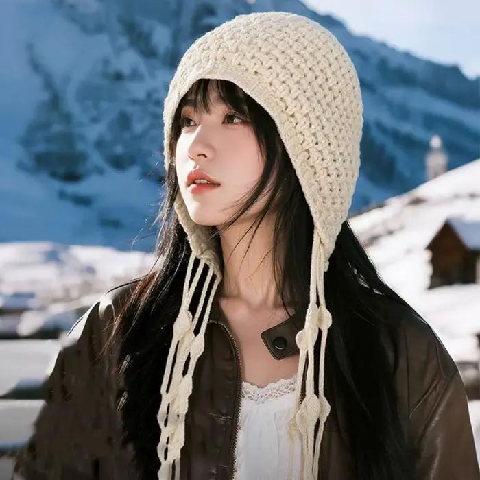 Chapeau tricoté au Crochet avec pompons
