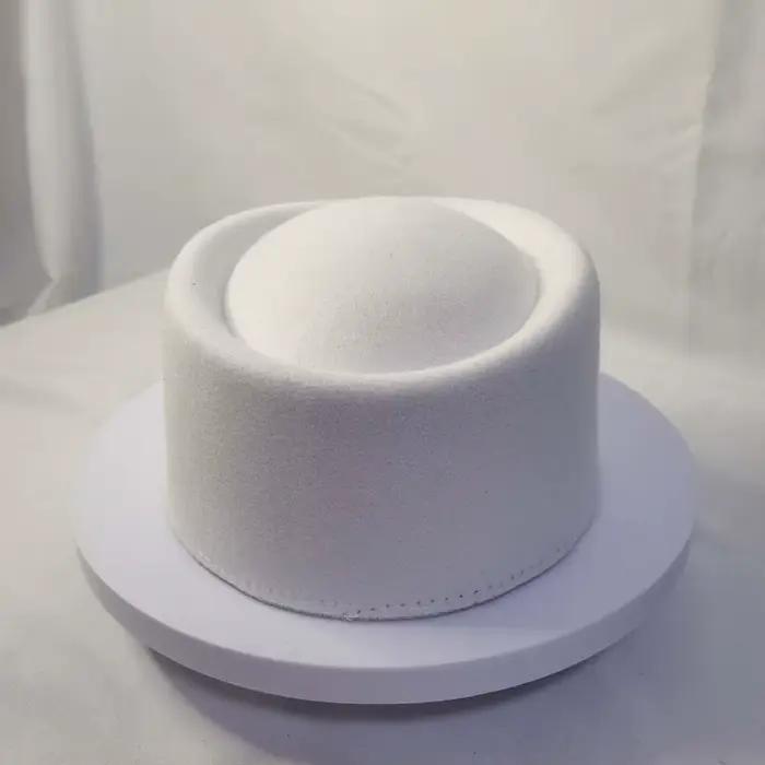 Chapeau de pilulier d'aspect Vintage