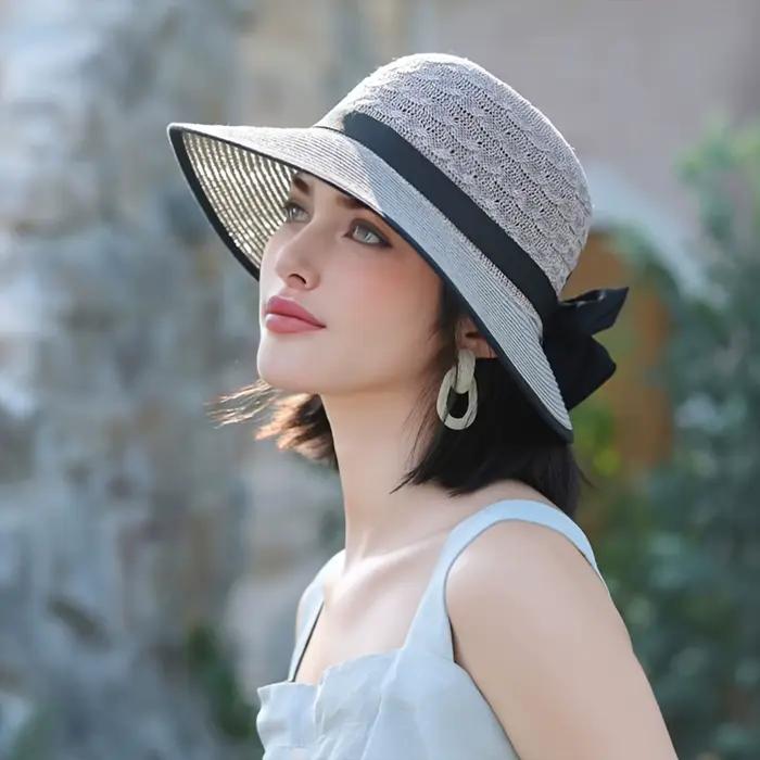 Chapeau de soleil de plage d'été en paille