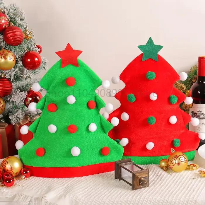 Chapeau de père noël en forme d'arbre de noël