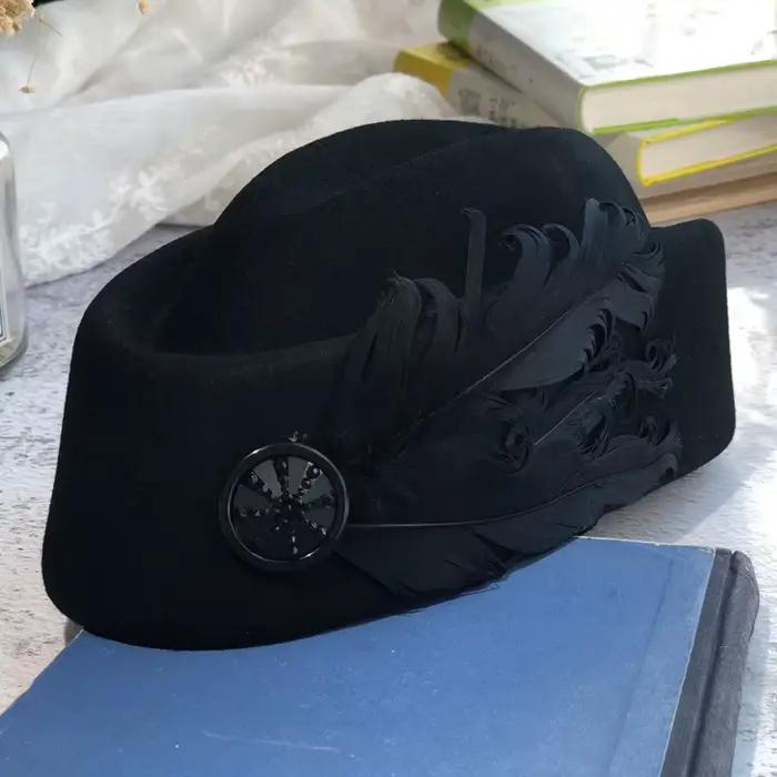 Chapeaux en laine de style royal pour femmes