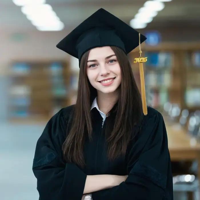 Chapeau de graduation pour adultes 2025