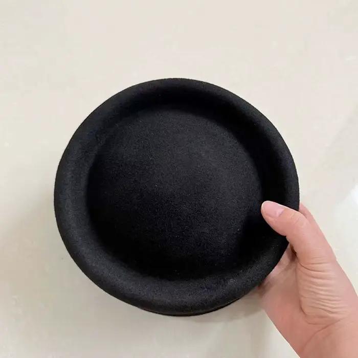 Chapeau de pilulier d'aspect Vintage pour hôtesse de l'air