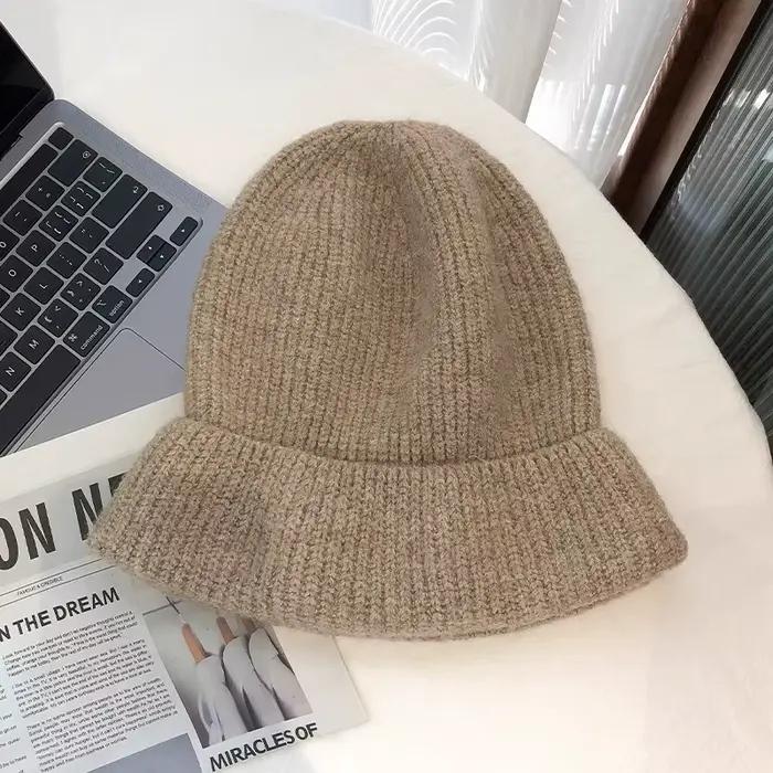 Chapeau empilable tricoté à la mode