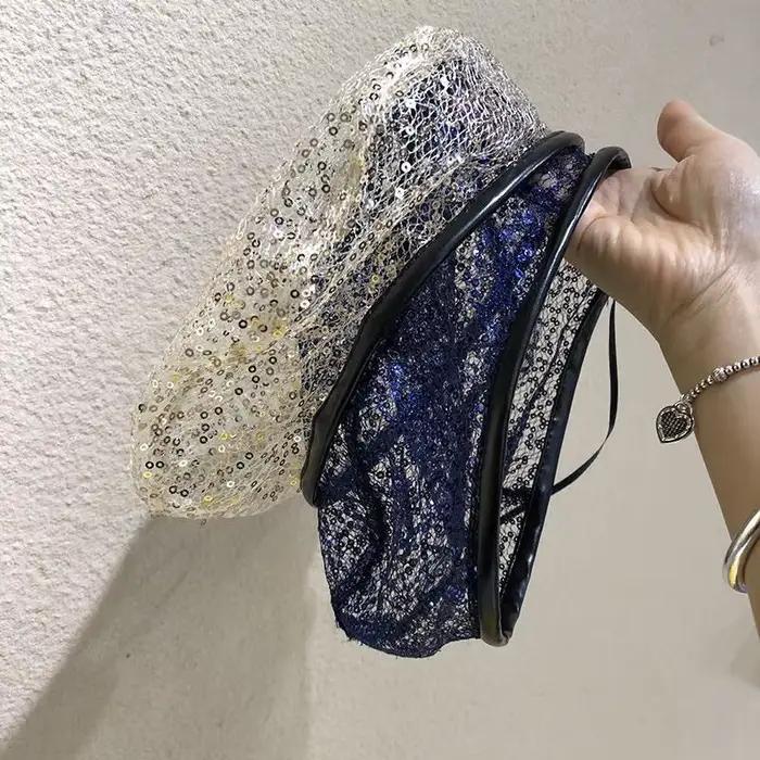 Bérets en maille de dentelle pour femmes