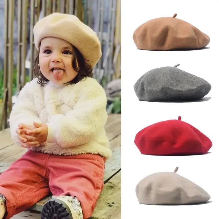Chapeau en laine pour bébé fille