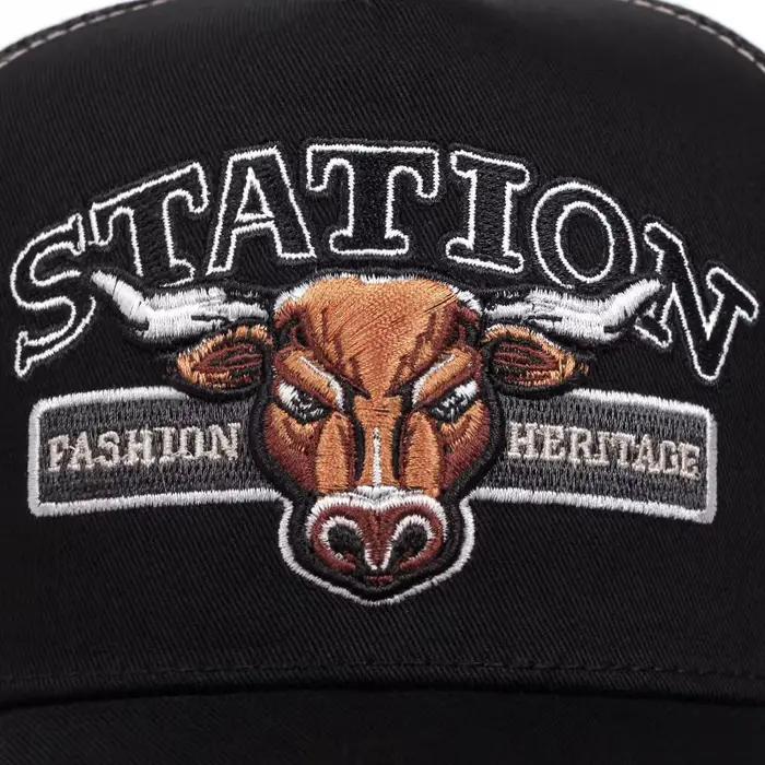 2025 New American Vintage Bull Head Trucker Hat Sun Protection Mesh Breathable Trendy Snapback Cap Hot Selling