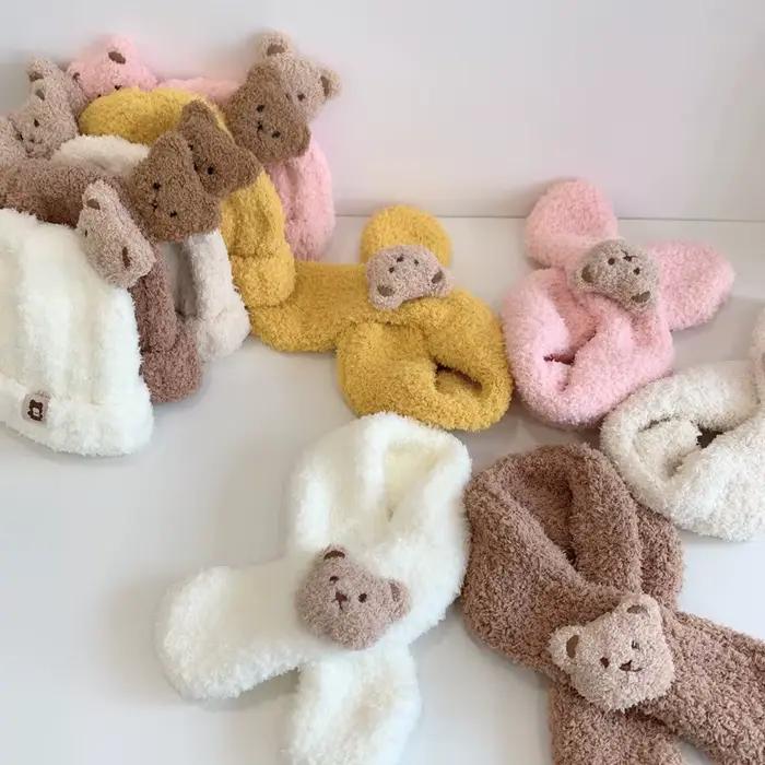 Chapeau et écharpe pour bébé