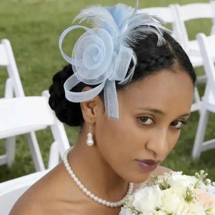 Chapeau bibi vintage à plumes pour femme