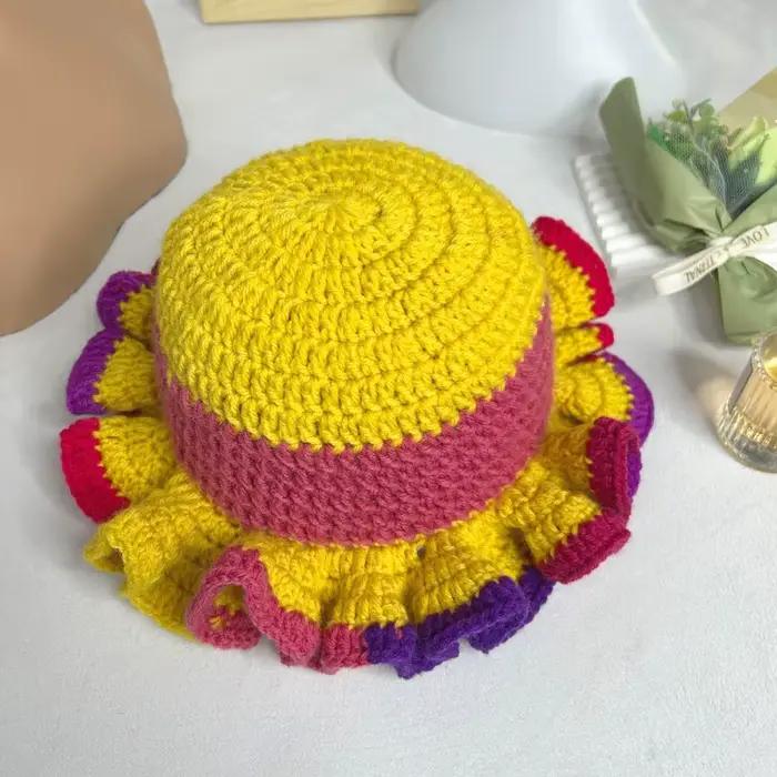 Chapeau seau conique au crochet fait à la main