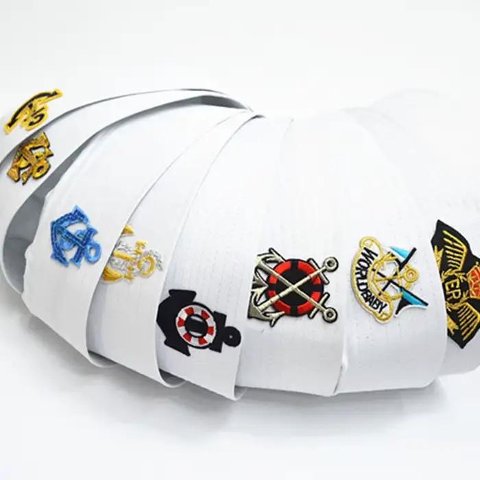 Chapeaux militaires pour adultes et enfants