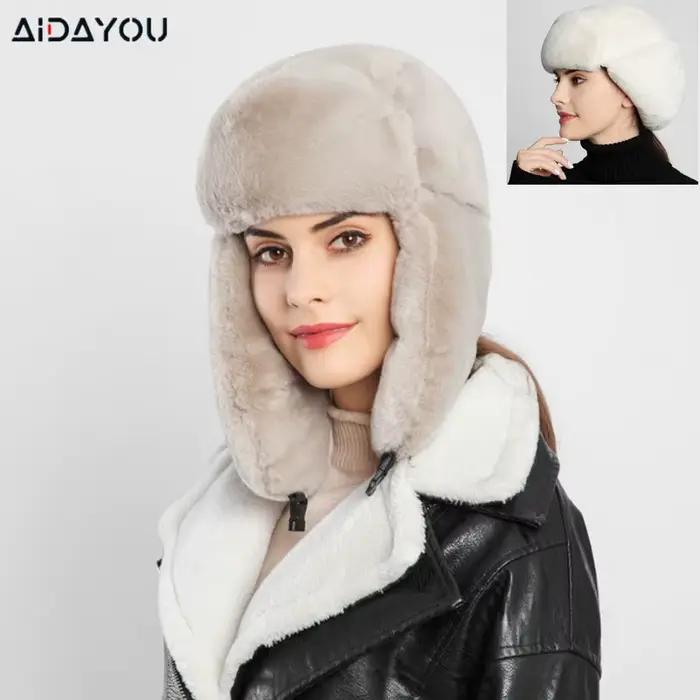 Chapeau pour femmes en fausse fourrure d'hiver avec rabat pour les oreilles