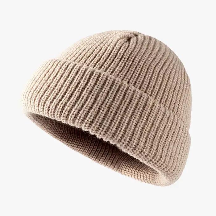 Chapeau tricoté femme