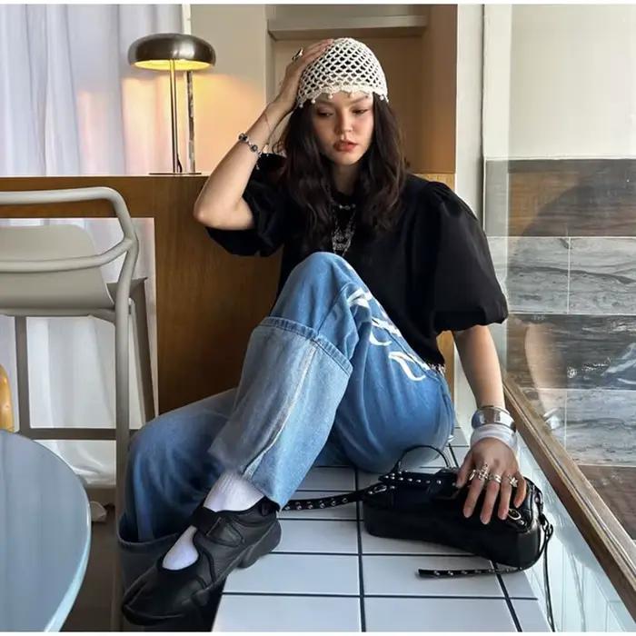 Chapeau pull-over ajouré à sequins