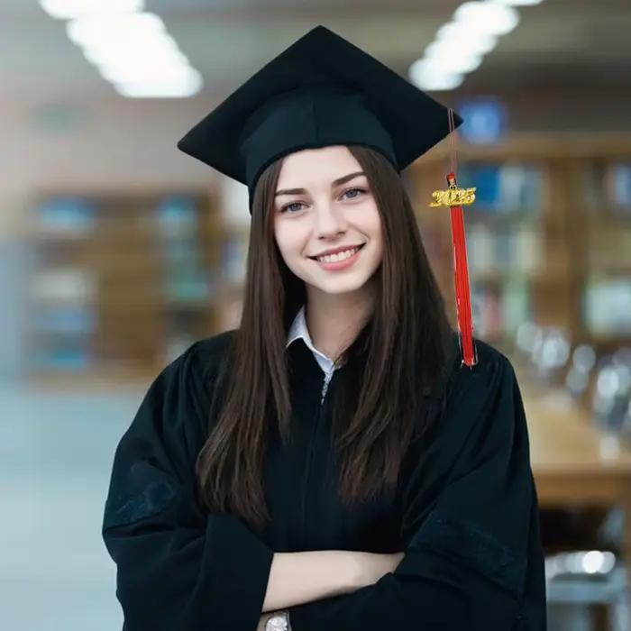 Chapeau de graduation pour adultes 2025
