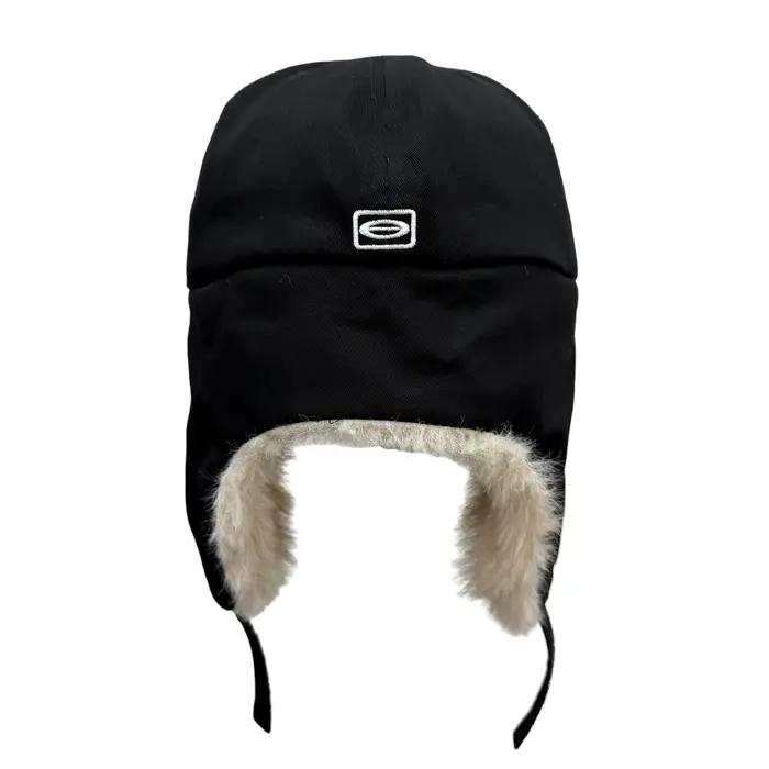 Chapeau YVLFur style Playboi Carti avec logo brodé