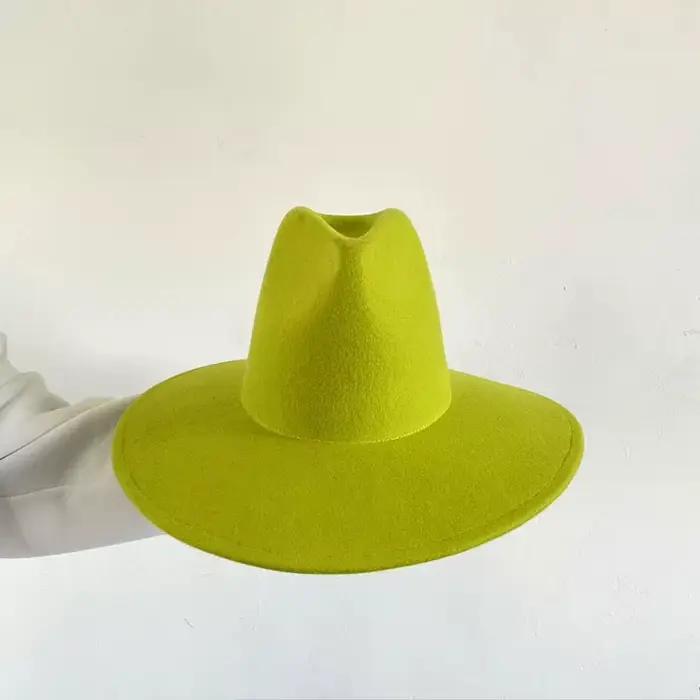 Chapeau en laine pour femmes
