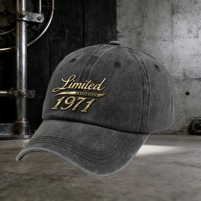 Une casquette délavée à l'eau