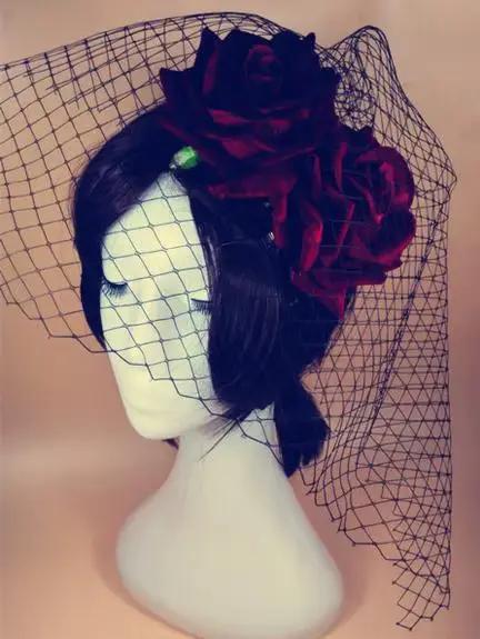 Mini chapeau haut de forme fleur rose rouge